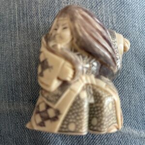 Netsuke miniature Japenese sculpture